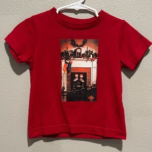 Jordan Holiday Fireplace Print T-Shirt Size: 2T